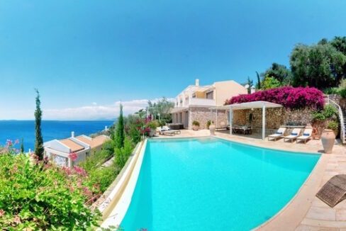 Villa with Private Beach  Greece 11
