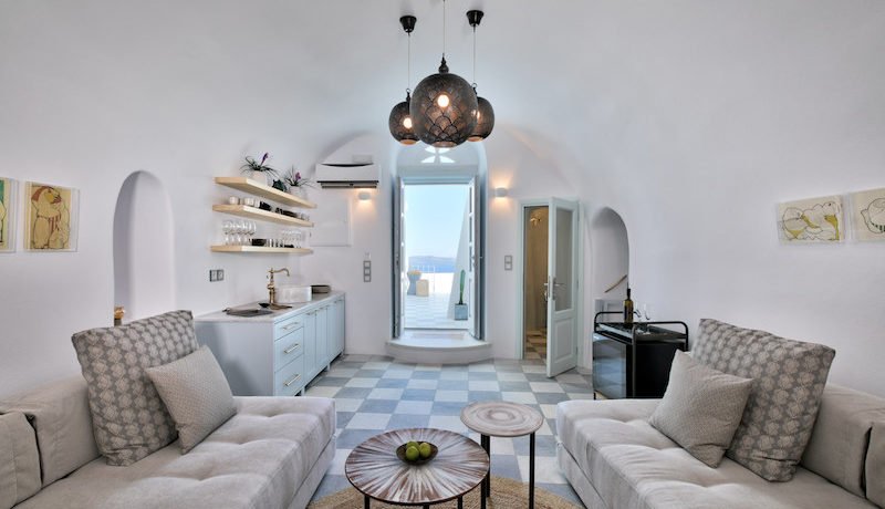 Super Lux Villa in Oia Santorini for Sale 12