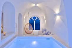 Super Lux Villa in Oia Santorini for Sale 16