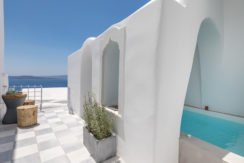 Super Lux Villa in Oia Santorini for Sale 17