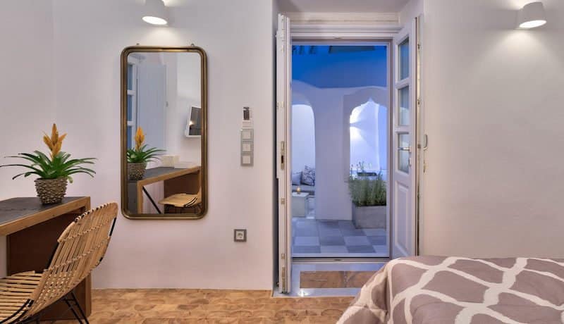 Super Lux Villa in Oia Santorini for Sale 2