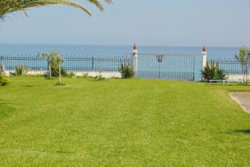 Halkidiki seafront villa with breathtaking sea view at Skioni 3