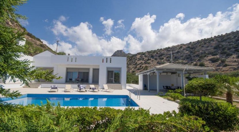 Seafront Villa near Ierapetra in Crete. Crete property for sale or rent 15