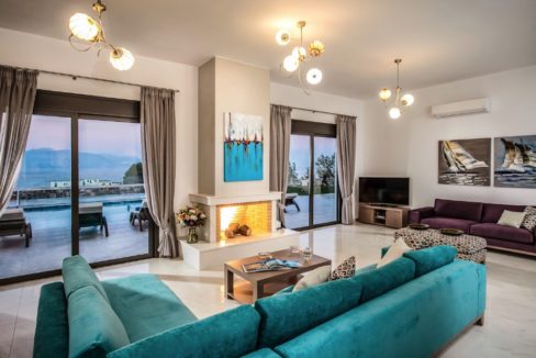 Luxury Villa in Agios Nikolaos Crete, by the sea. Villas for Sale in Crete, Seafront Villas in Crete, Luxury Estate Crete 17