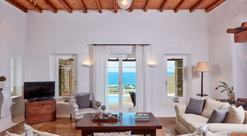 Luxury villa in Mykonos with 10,000 sqm land. Mykonos Villas, Luxury Villa for Sale in Mykonos, Mykonos Luxury Villas, Real Estate Mykonos, Agrari 23
