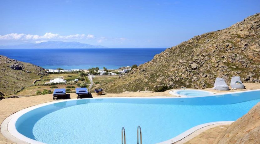 Luxury villa in Mykonos with 10,000 sqm land. Mykonos Villas, Luxury Villa for Sale in Mykonos, Mykonos Luxury Villas, Real Estate Mykonos, Agrari 35