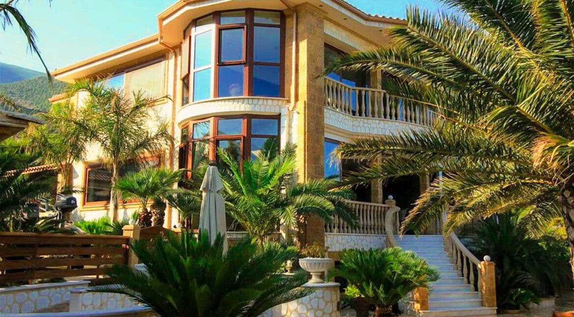 Luxury Sea front Villa in Attica FOR SALE - Porto Germeno, Luxury Beachfront Estate Greece, Luxury Estates Greece 38