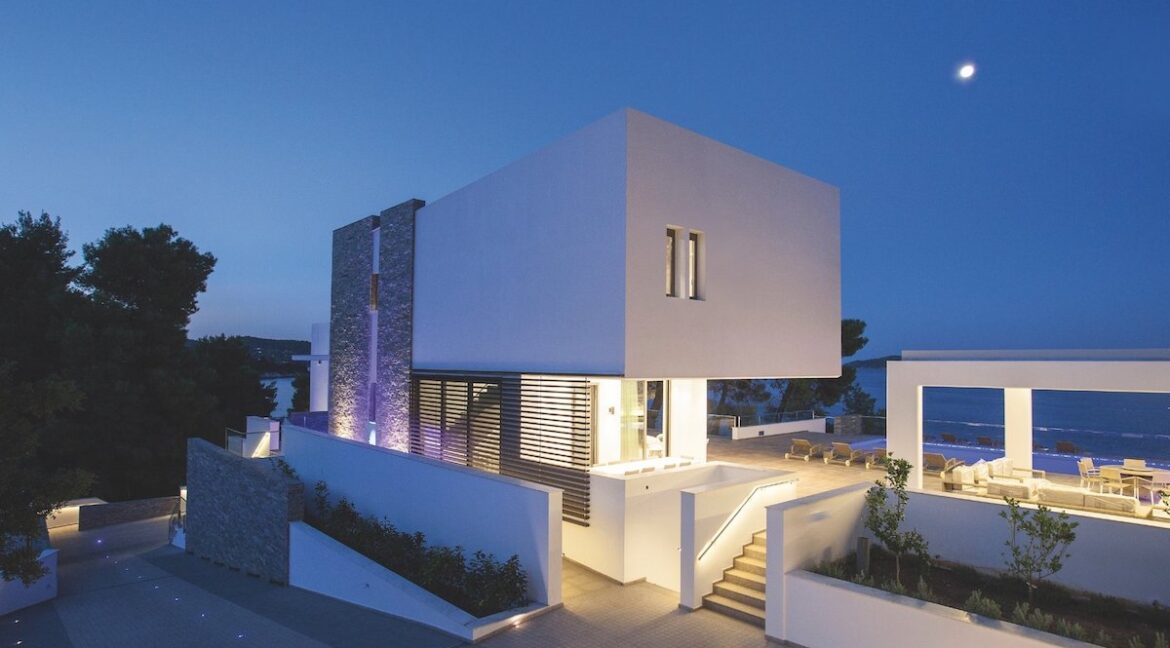 Luxury Seafront Property in Skiathos Greece. Hyperlux Seafront Villa in Greece 14