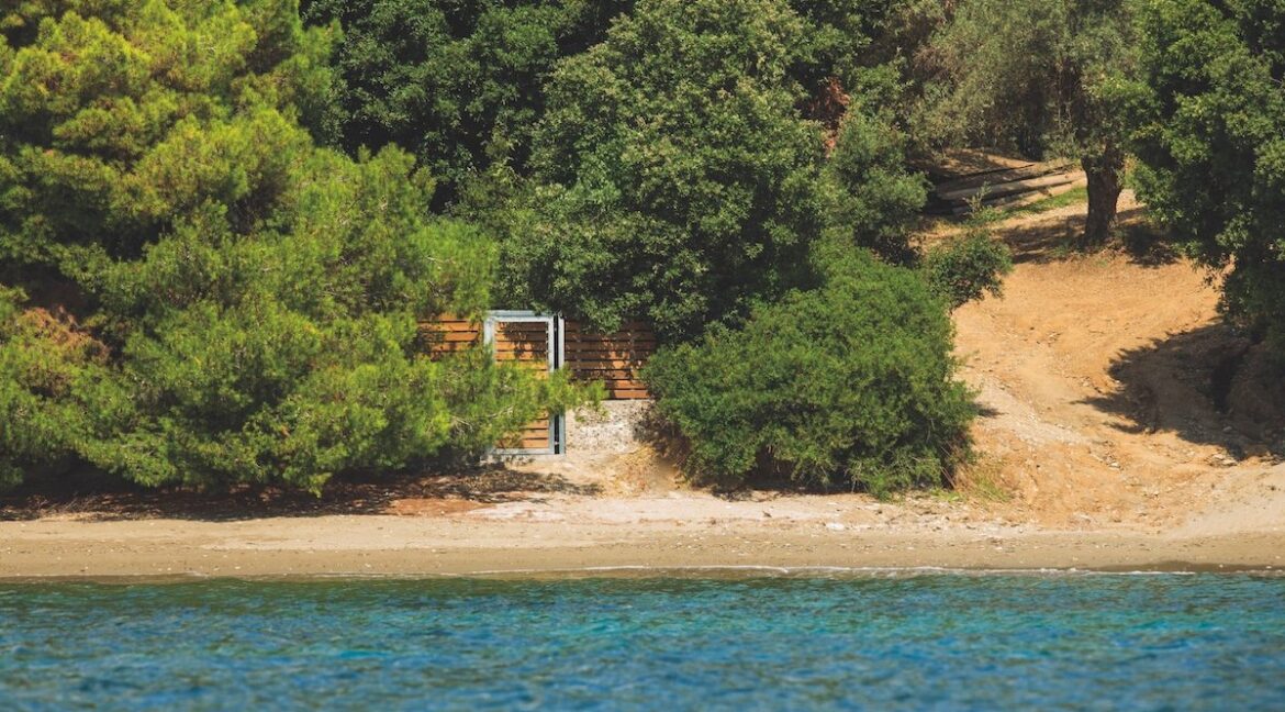 Luxury Seafront Property in Skiathos Greece. Hyperlux Seafront Villa in Greece 19