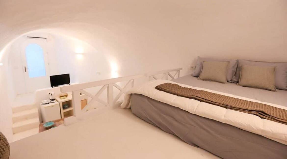 Cave House Santorini Greece for Sale, Akrotiri, Santorini Island Properties. Santorini Greece Real Estate 5