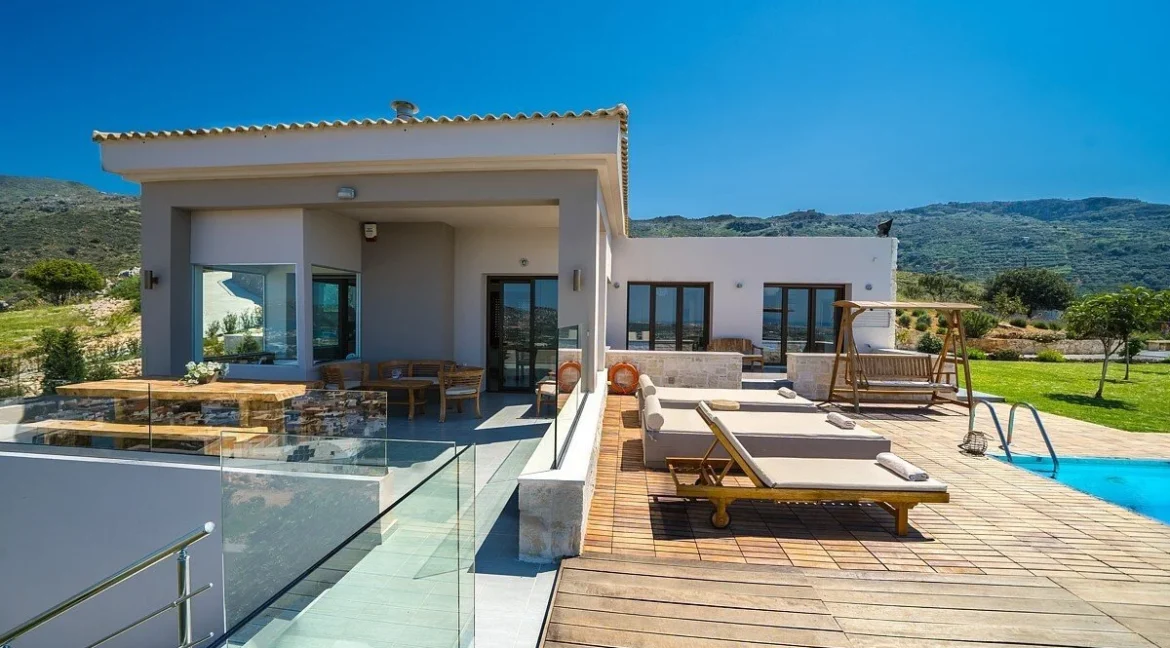 Luxury Villa with a helipad at Chania Crete 17