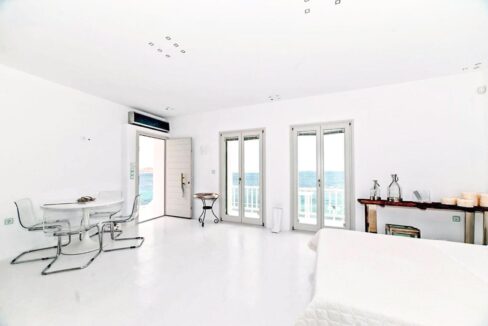 Studio With Roof Terrace In The Heart of Parikia Paros, Apartment with Sea view Paros Greece for Sale 14