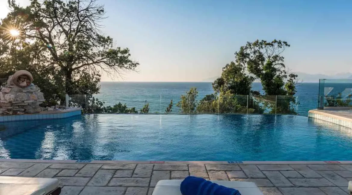 Beachfront Villa in Corfu for sale 2