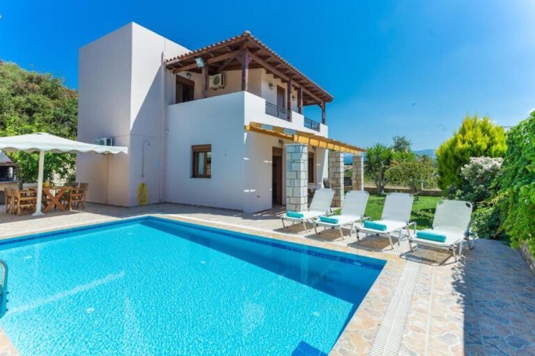 Villa for Sale in South Crete, Homes for Sale in Crete