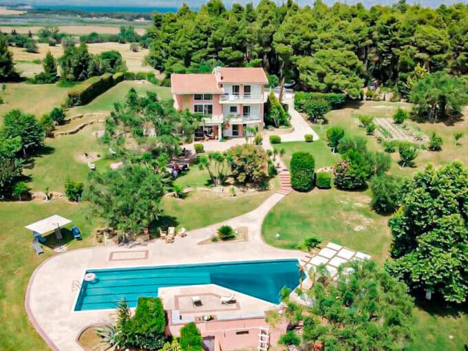 villa at Sani Halkidiki Greece for sale. Halkidiki Properties