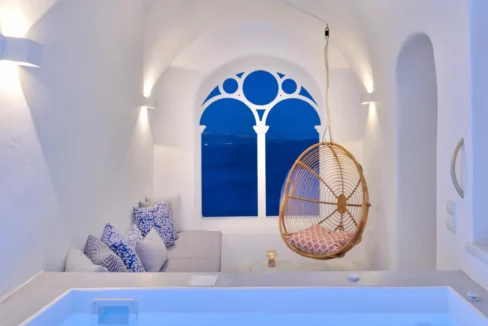 Super Lux Villa in Oia at Caldera of Santorini 12