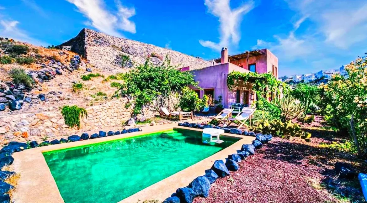 Villa at Foinikia of Oia in Santorini for sale 30