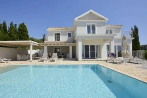 Villa in Corfu for sale