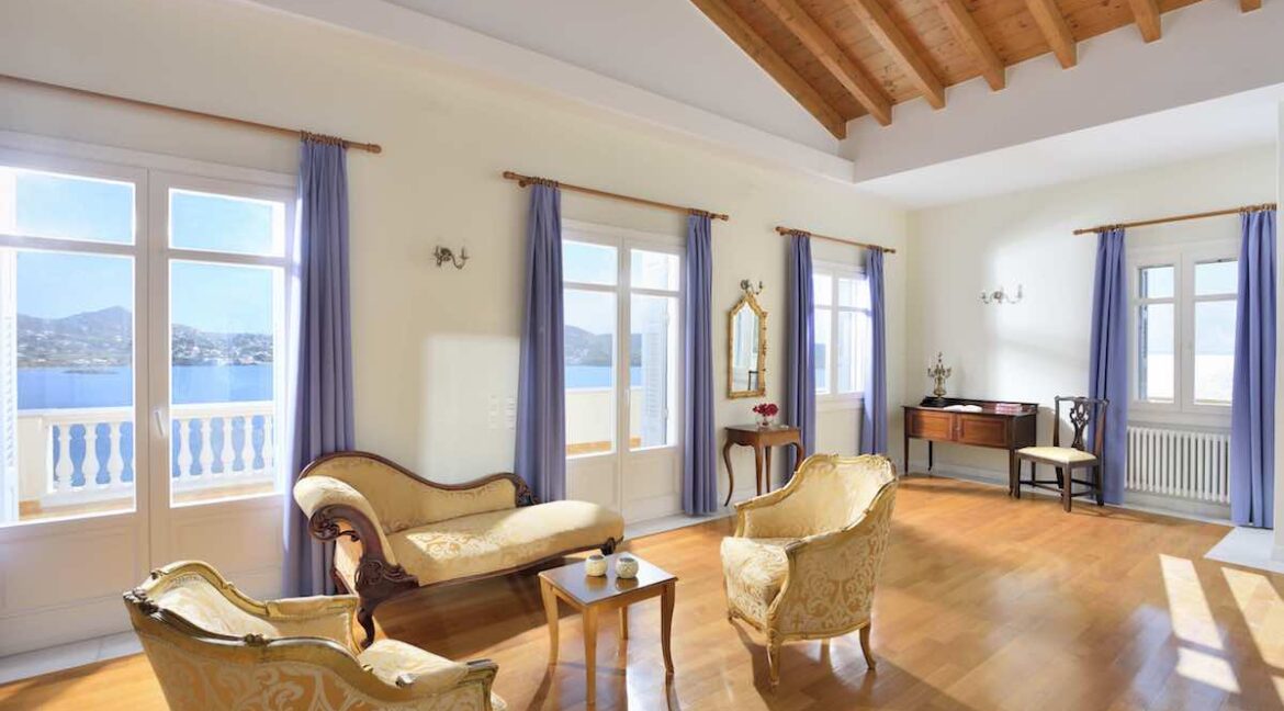 Beachfront villa in Syros, Seafront Luxury Property Greek Island 16