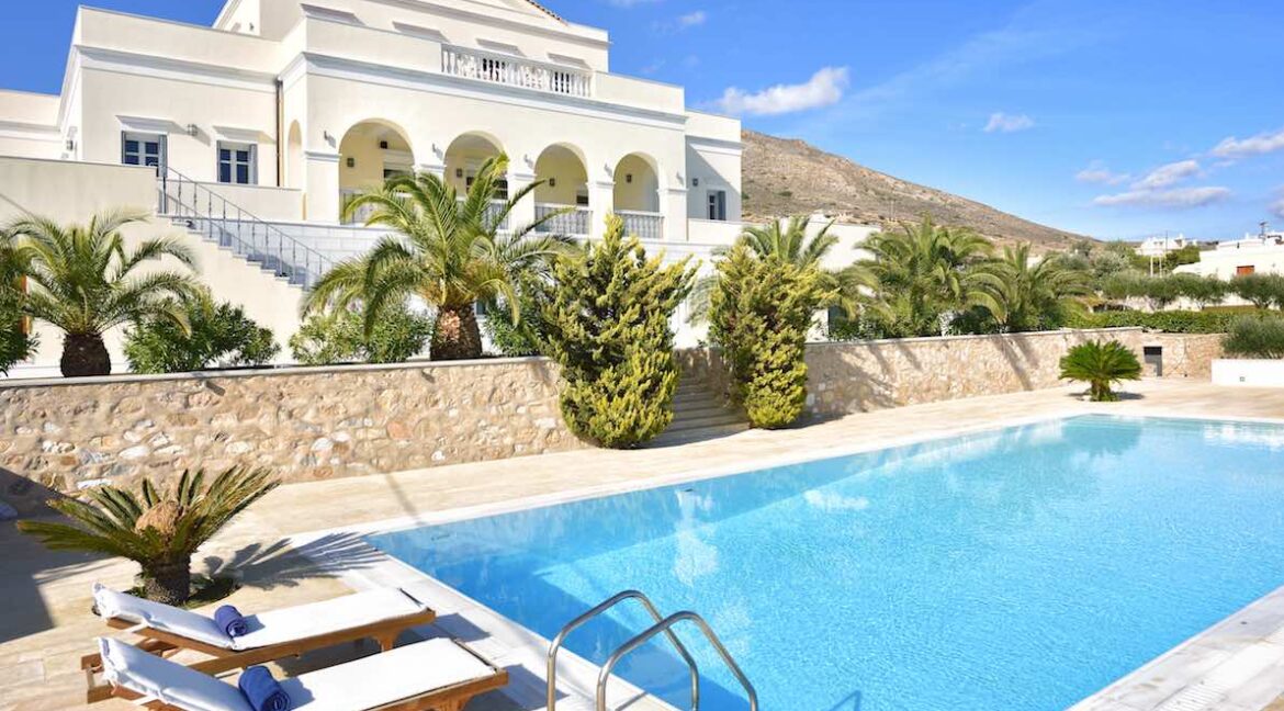 Beachfront villa in Syros, Seafront Luxury Property Greek Island 28