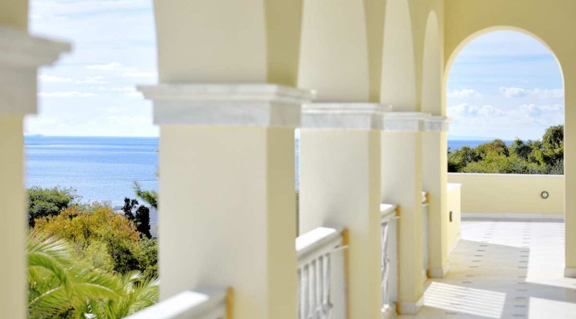 Beachfront villa in Syros, Seafront Luxury Property Greek Island 7