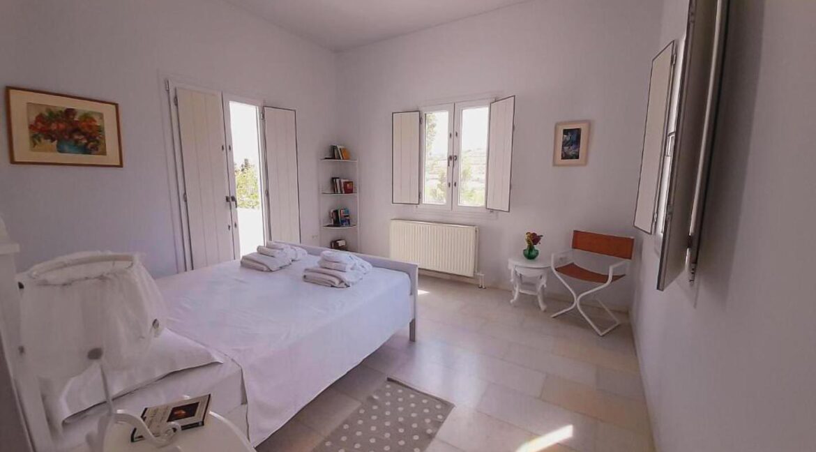 Beautiful villa Naxos island for sale, Top Properties for sale in Greek islands 17