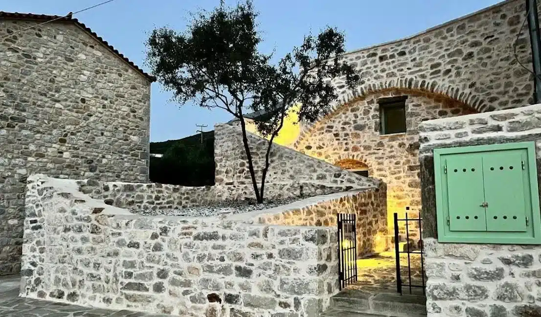 Renovated traditional stone house on a seafront location in Peloponnese 9