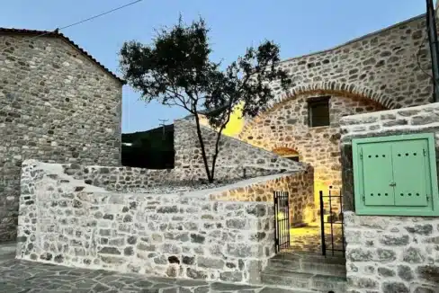 Renovated traditional stone house on a seafront location in Peloponnese 9