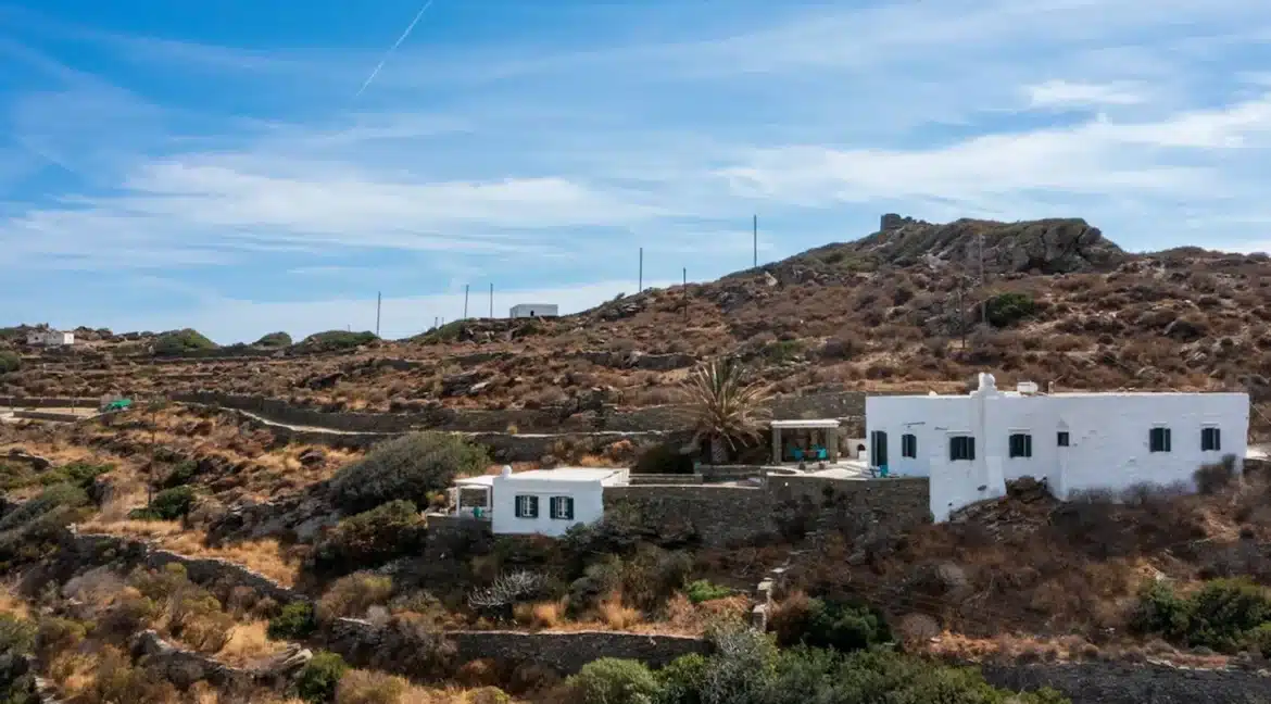Villa for sale on Sifnos island, with Breathtaking Views 17