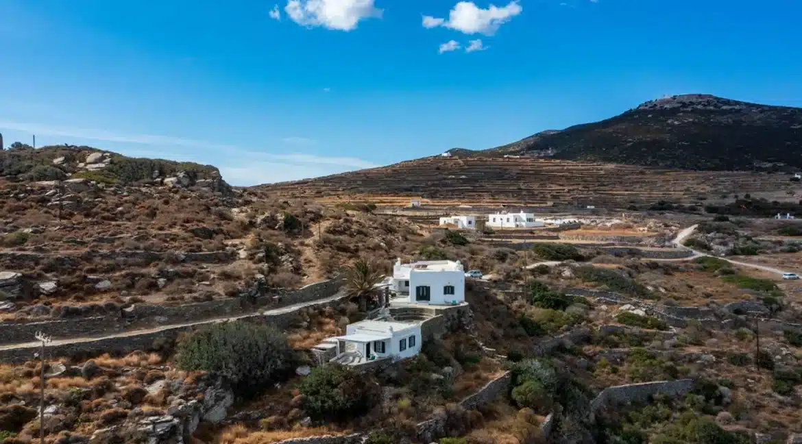 Villa for sale on Sifnos island, with Breathtaking Views 18
