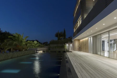 Luxury of this Beachfront Villa in Kavouri, Vouliagmeni 2