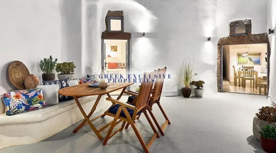 2 Charming Santorini Cave-Houses in Megalochori 10