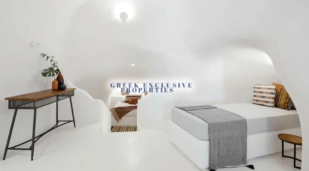 2 Charming Santorini Cave-Houses in Megalochori 2