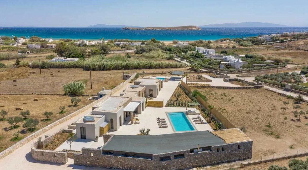 Luxury Living New Paros Villas Project, Chrisi Akti 11