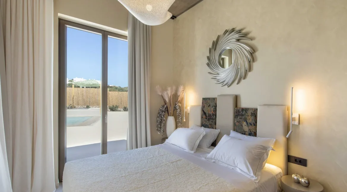 Luxury Living New Paros Villas Project, Chrisi Akti 33