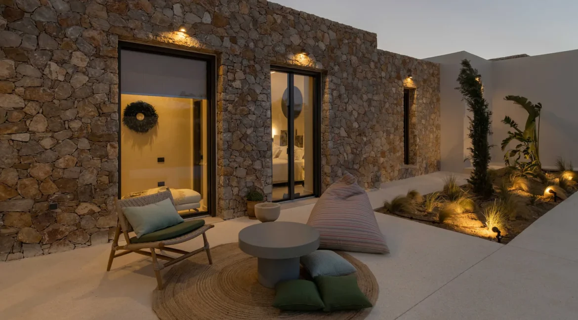 Luxury Living New Paros Villas Project, Chrisi Akti 4