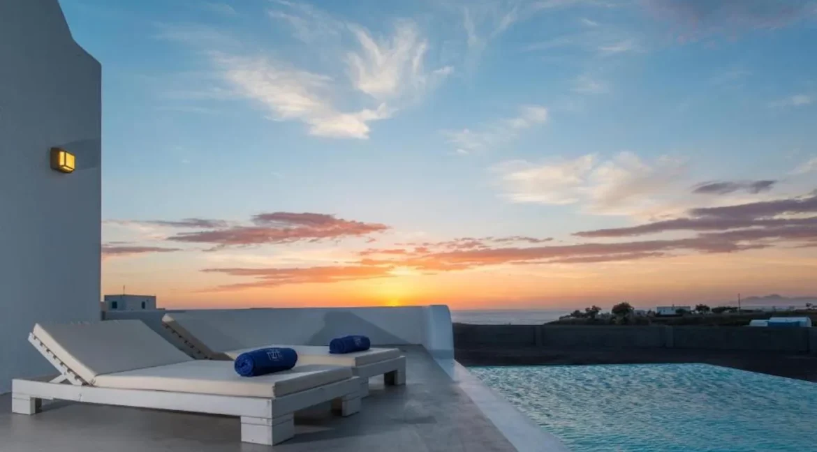 4 Luxury Houses for sale Oia Santorini 17