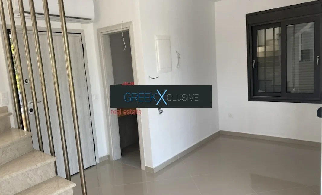 House For Sale in Kassandra Sani 14