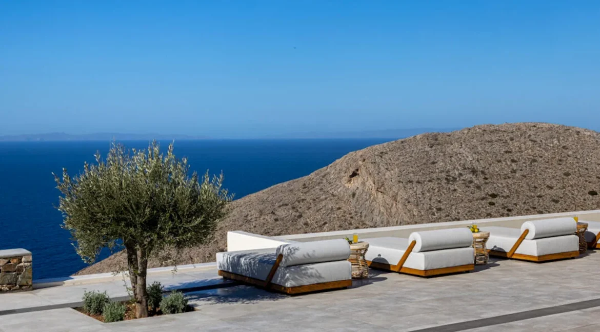 Seaview Property in Syros 15