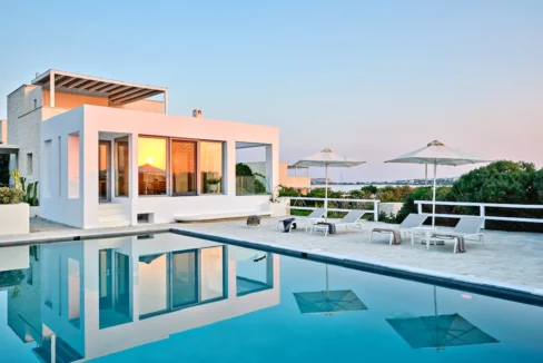 Beachfront Villa With View in Paros for Sale 11