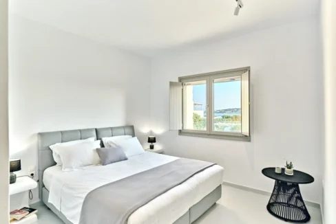 Beachfront Villa With View in Paros for Sale 25