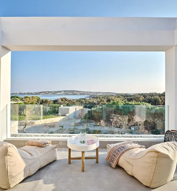 Beachfront Villa With View in Paros for Sale 28