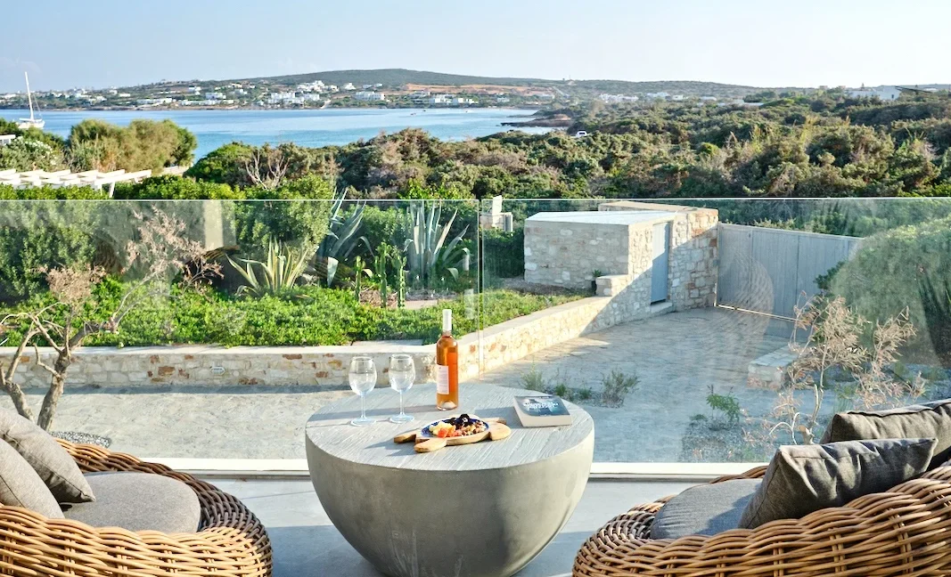 Beachfront Villa With View in Paros for Sale 29