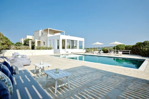 Beachfront Villa With View in Paros for Sale 6