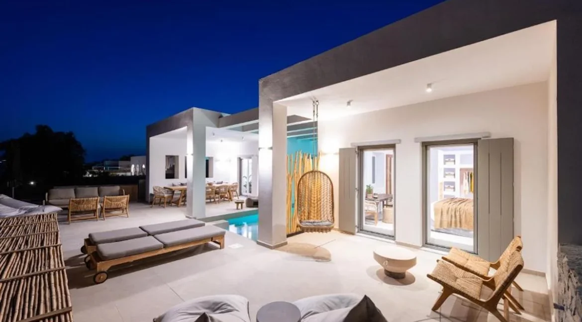 Seaside residence in Molos Paros 11