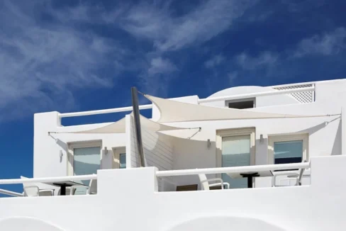 Luxurious Suites for Sale in Oia, Santorini 11