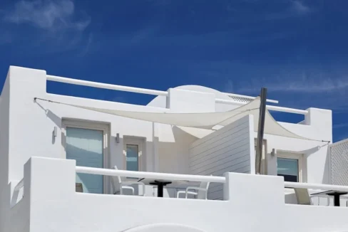 Luxurious Suites for Sale in Oia, Santorini 12