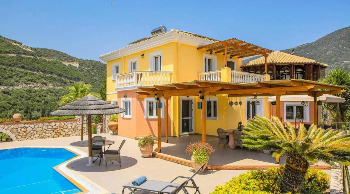 Luxurious Villa for Sale in Lefkada 30