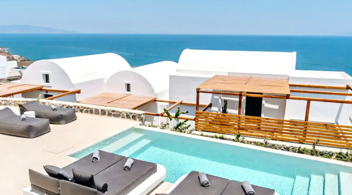 Hotel in Imerovigli Santorini for sale 1