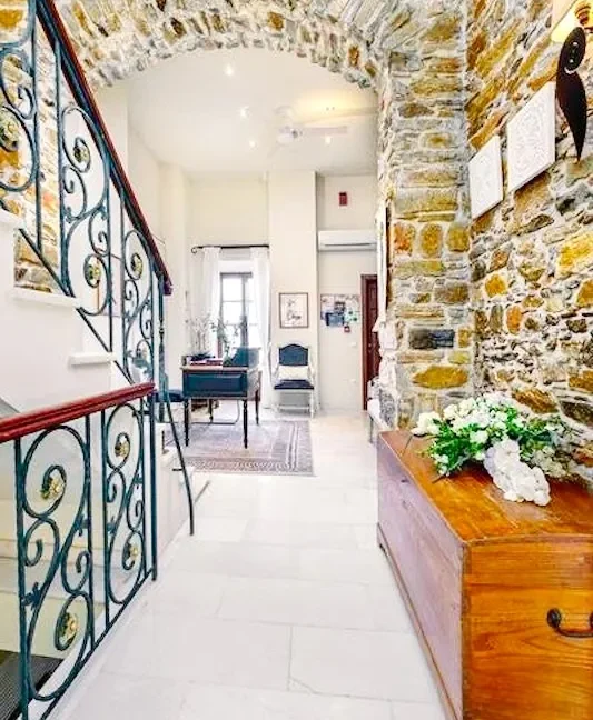 Luxurious 19th-Century Mansion in Ermoupolis, Syros for sale 7